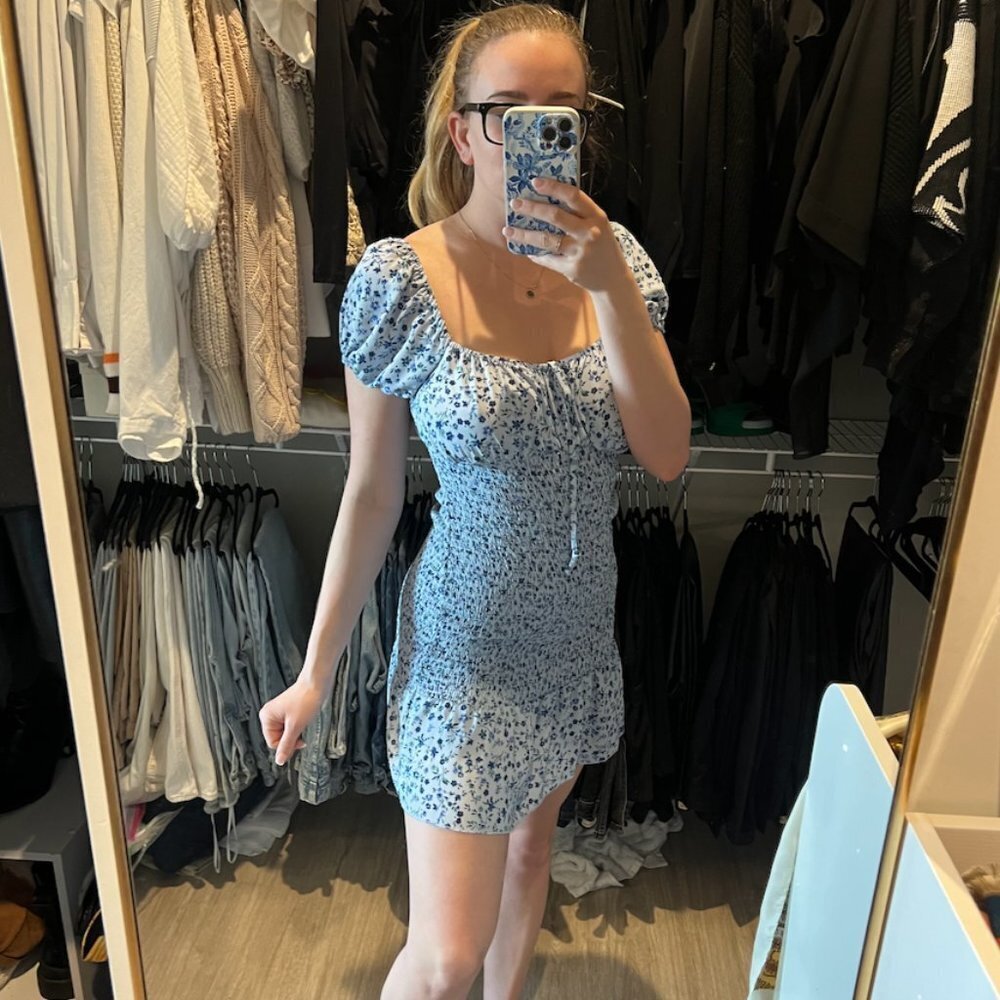 light blue floral dress - Picture 9 of 10